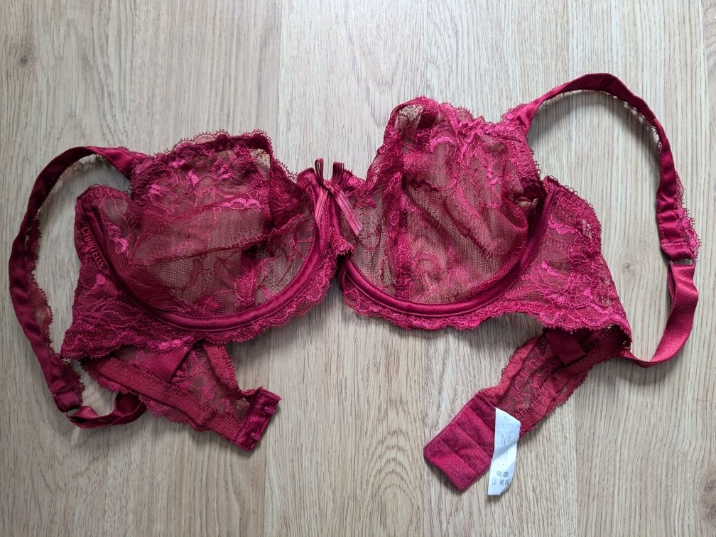 Chantelle stanik 70 E , 32 DD