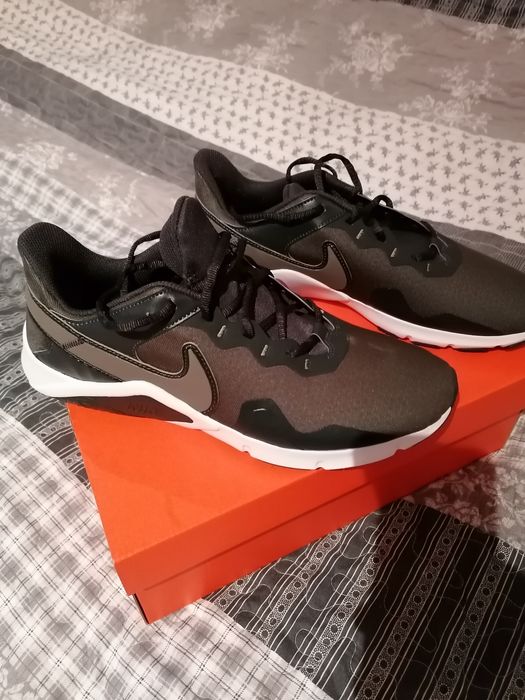 Nike Buty męskie sportowe Nike Legend Essential 2 r. 44.5