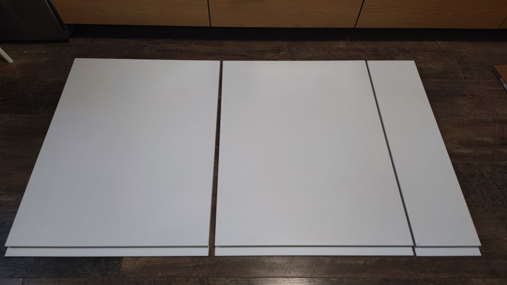 Fronty meblowe Ikea Voxtorp białe oraz ciemny orzech