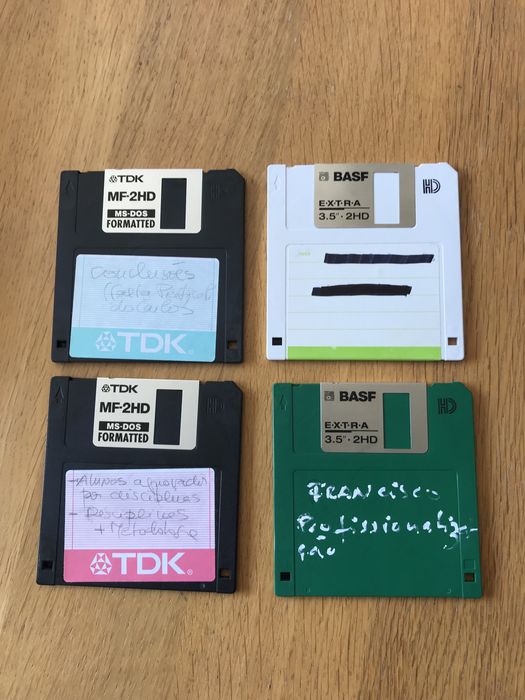 12 disquetes antigas