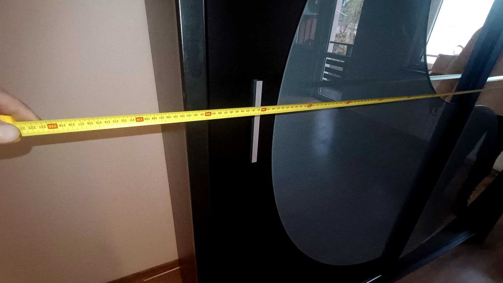 Szafa używana duża czarna