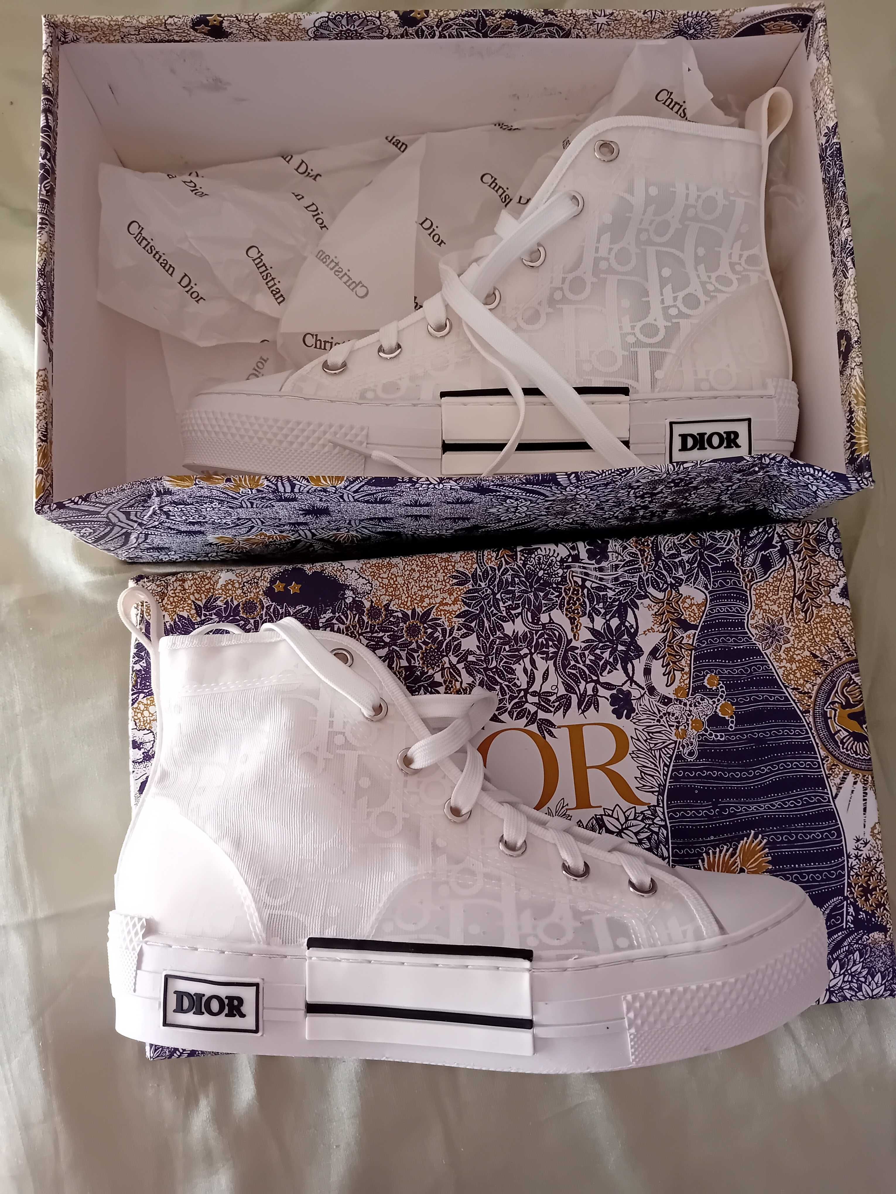 Tenis brancos novos da Christian Dior