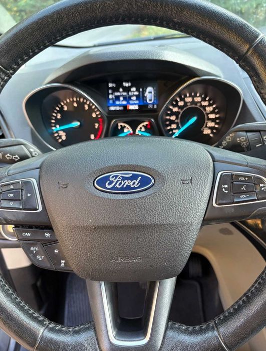 Ford Escape Titanium 2018 року