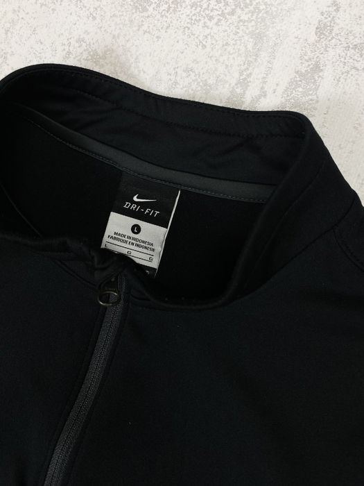 Кофта nike dri-fit: технологічна. елегантний чорний. зручний крій.