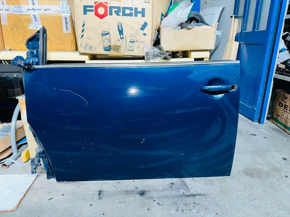 Porta Esquerda Volkswagen Beetle - 1998 / 2005