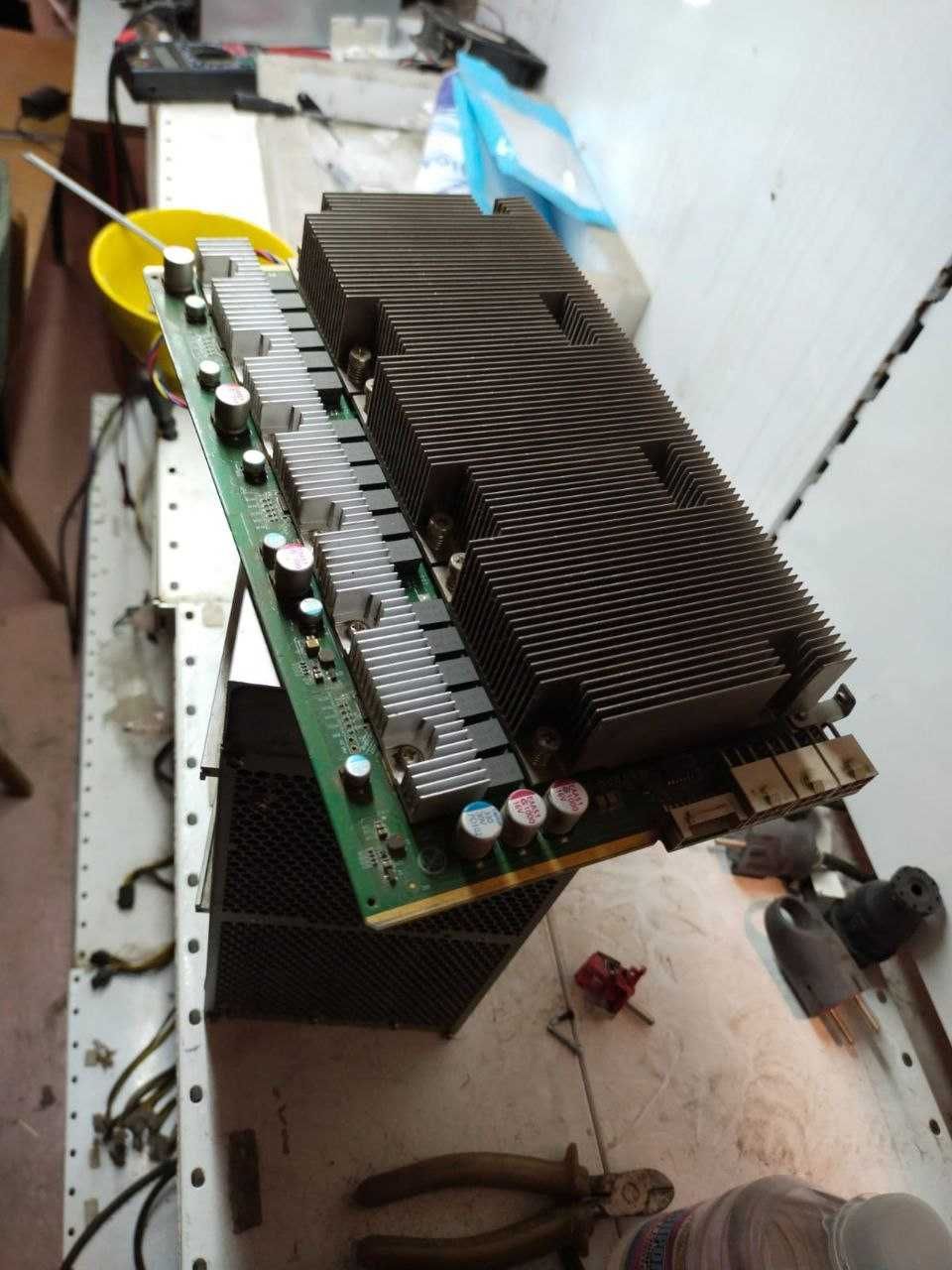 Antminer Z15 420 ksol/s (900 $)