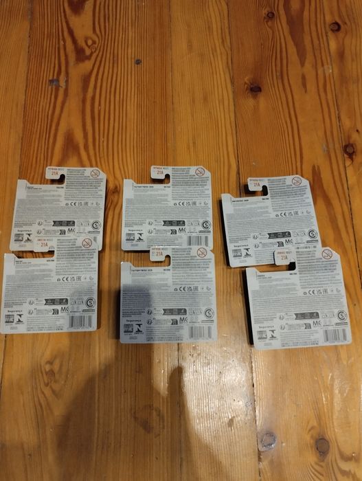 Mam do sprzedania trzy komplety Ferrari hot wheels.