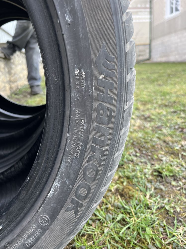 Шини Hankook 215/50R17