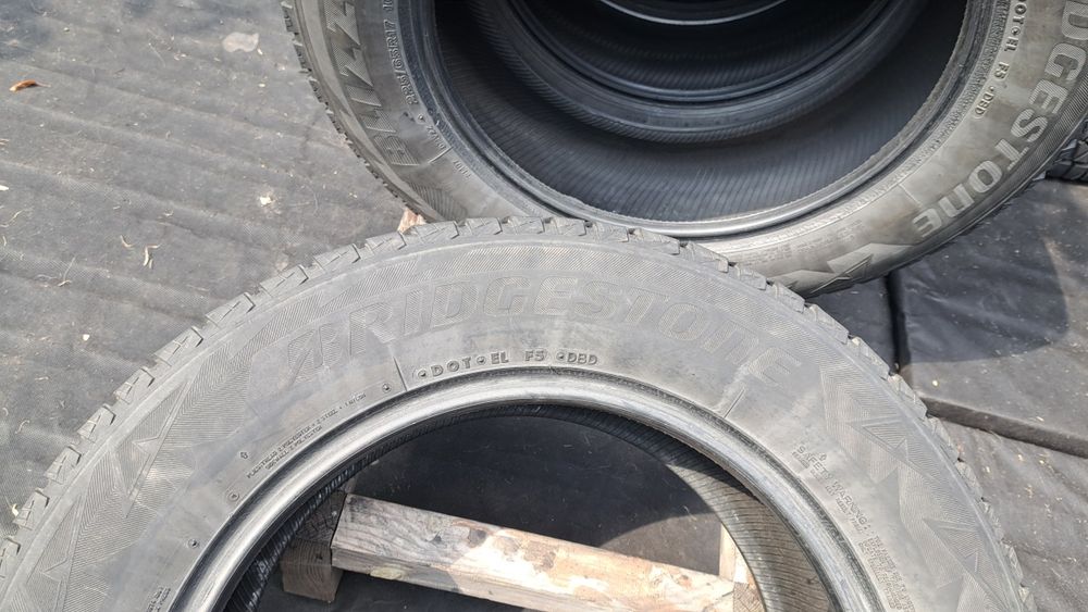 8мм!Комплект зимних Японских шин BRIDGESTONE BLIZZAK 225 65 R17