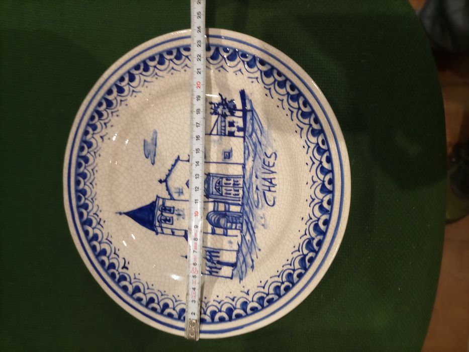 Prato decorativo pintado á mão