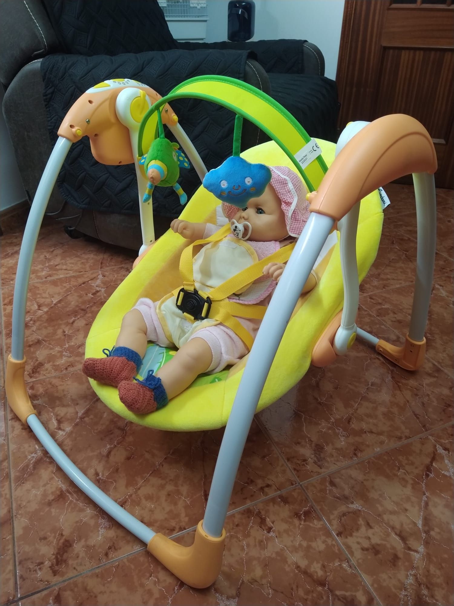Espreguiçadeira para bebé baloiço cama carrinho brinquedo interativo.