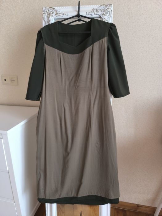 Продам зелену сукню та сережки до неї