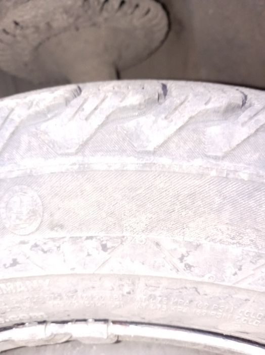 Volkswagen Multivan на бойовому ходу