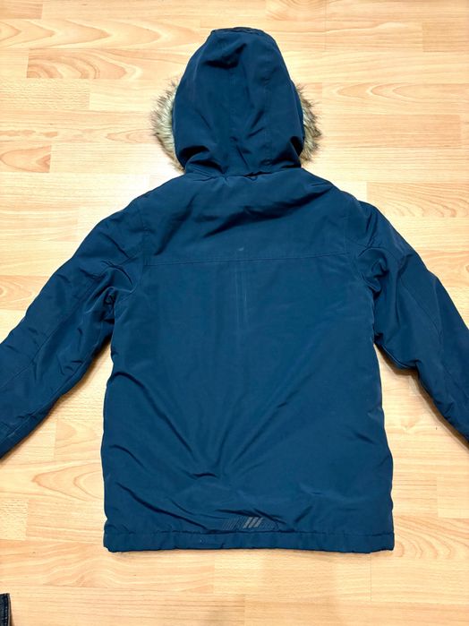 Продам зимову парку курточку Next 134 зріст