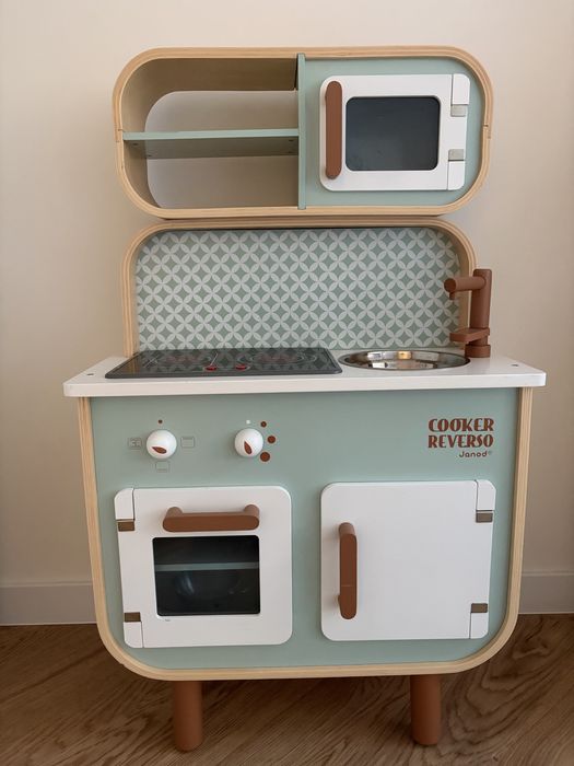 Drewniana kuchnia dziecięca Janod 2w1