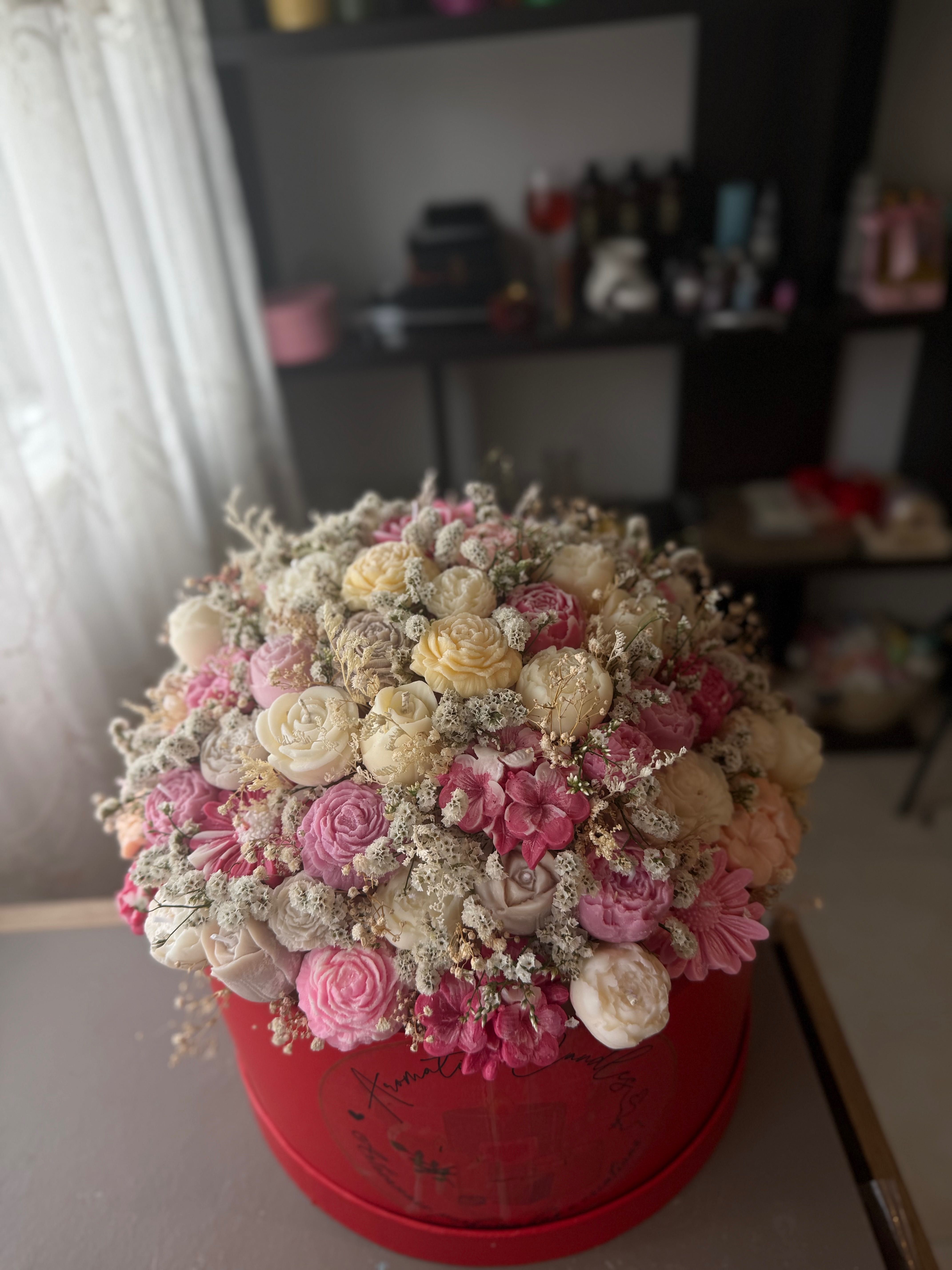 Buquê de velas perfumadas com óleos essenciais . Por encomenda