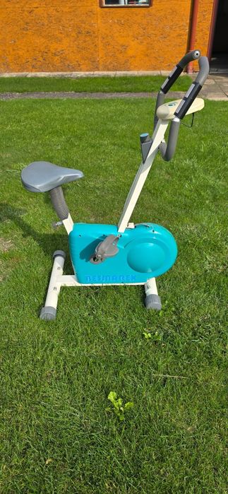 Rower stacjonarny z wyswietlaczem