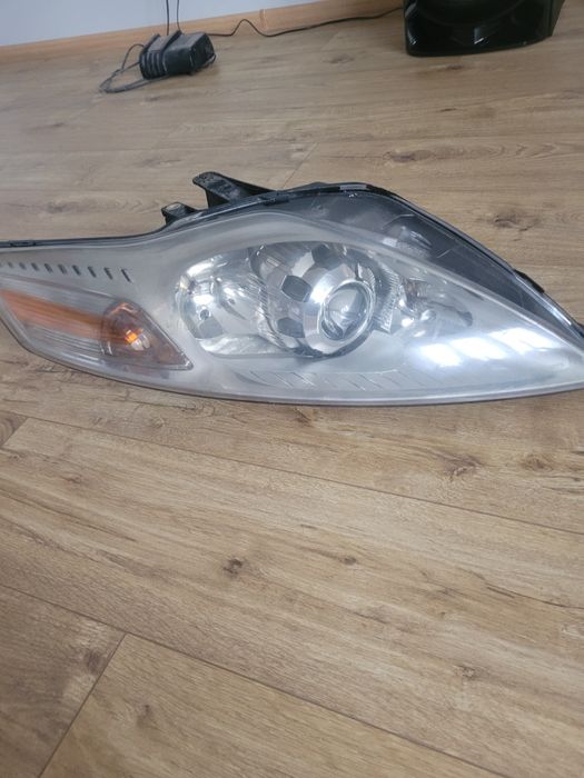 Lampa przednia prawa ford mondeo mk4