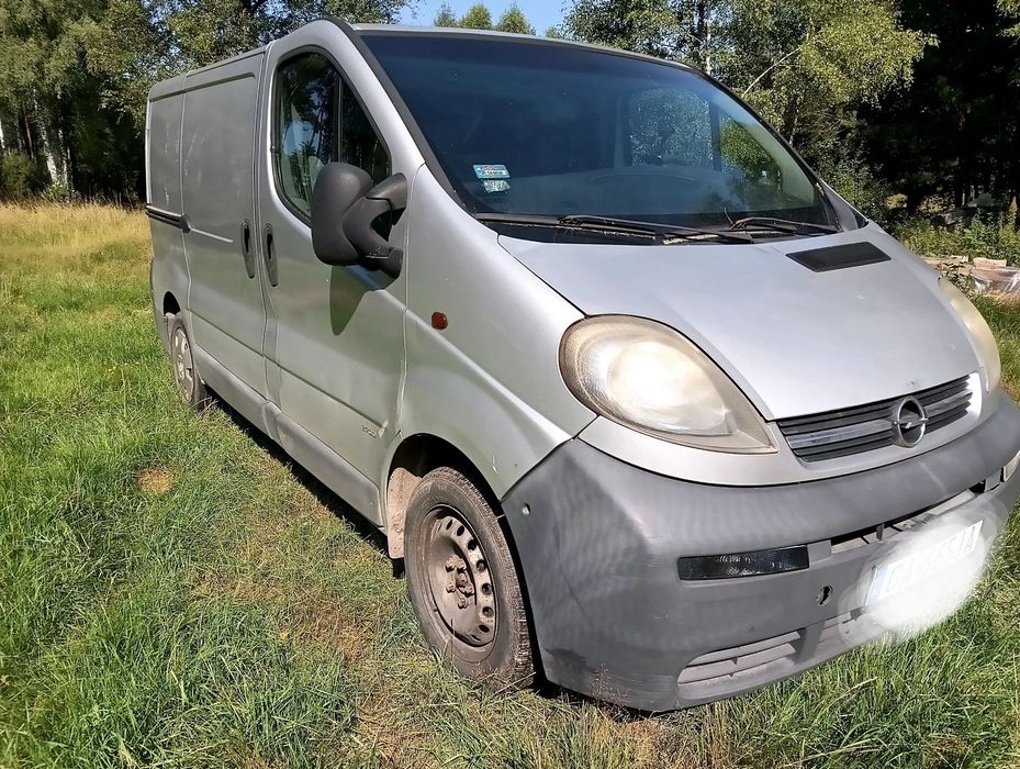 Opel VIVARO  OPEL VIVARO 2004 1,9 CDTI hak