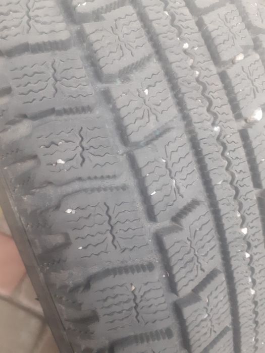 Продам резину 185/65r15 toyo протектор 6.5мм