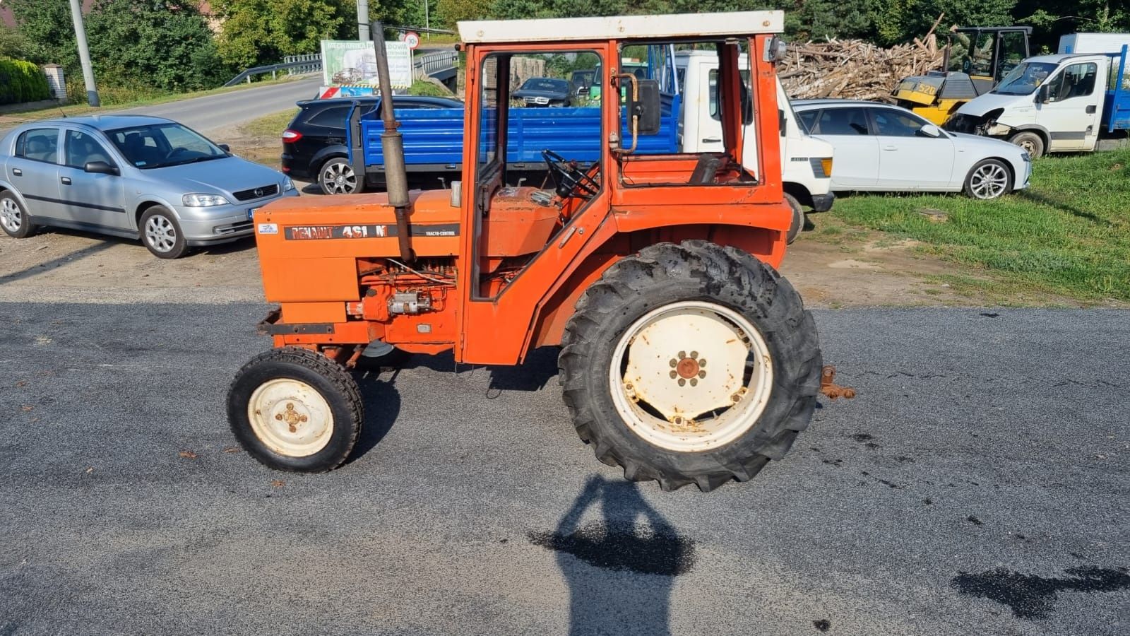 Traktor Renault 461M