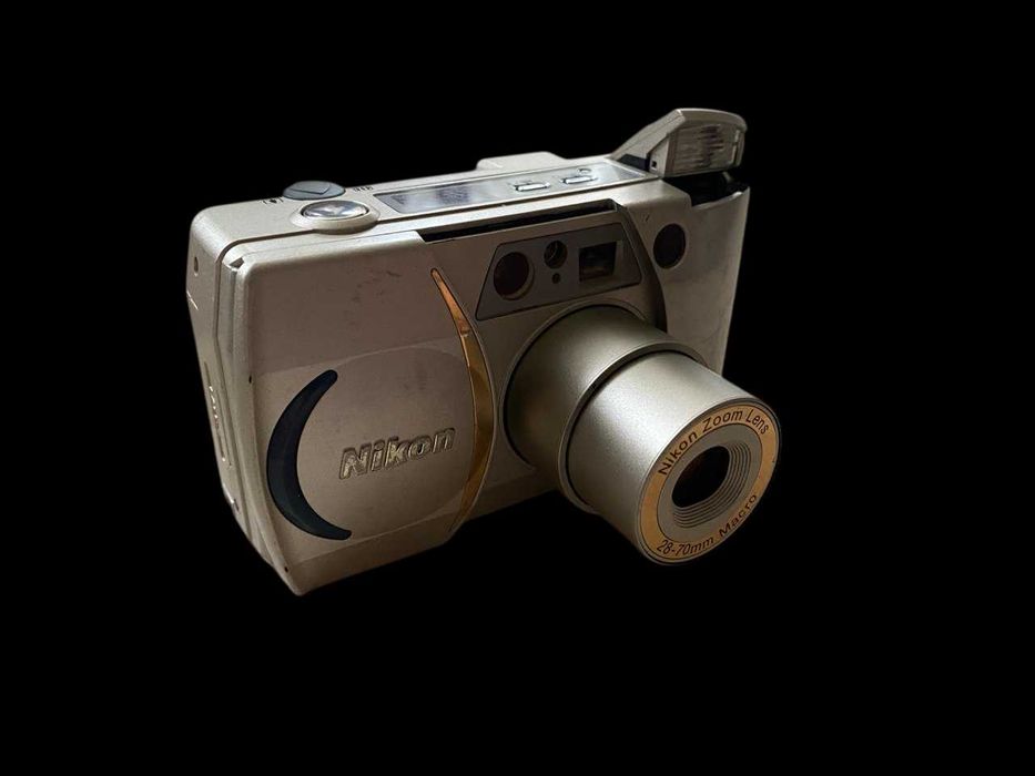 Nikon Lite Touch Zoom 70WS компактная плёночная камера