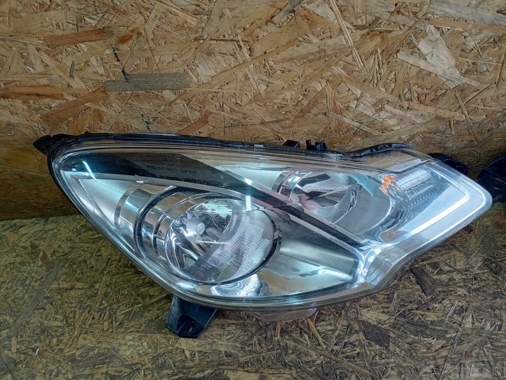 Citroen C3 DS3 2 II lampa przód przednia prawa lewa oryginał Anglik