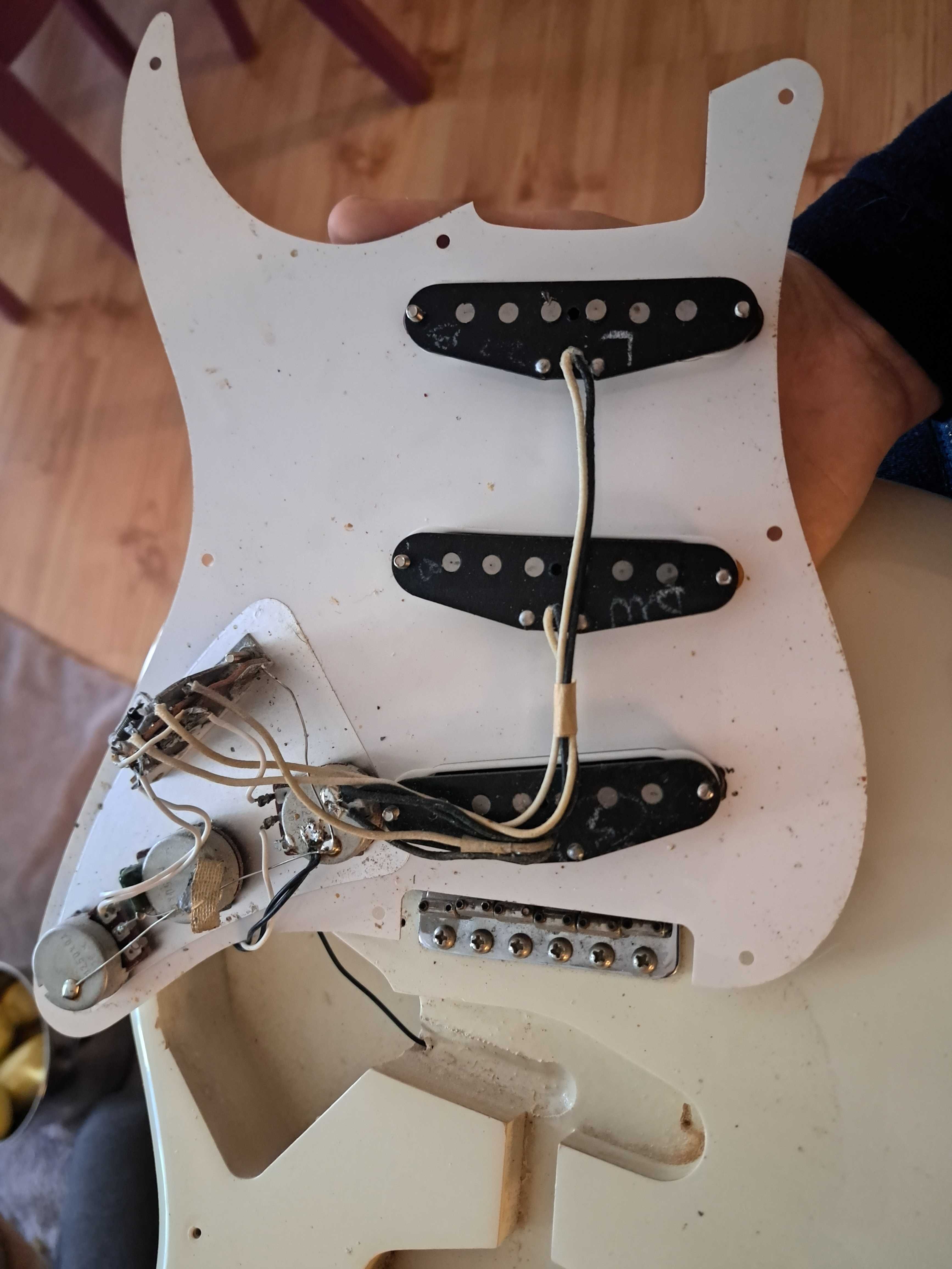 Fender Stratocaster JV 1983