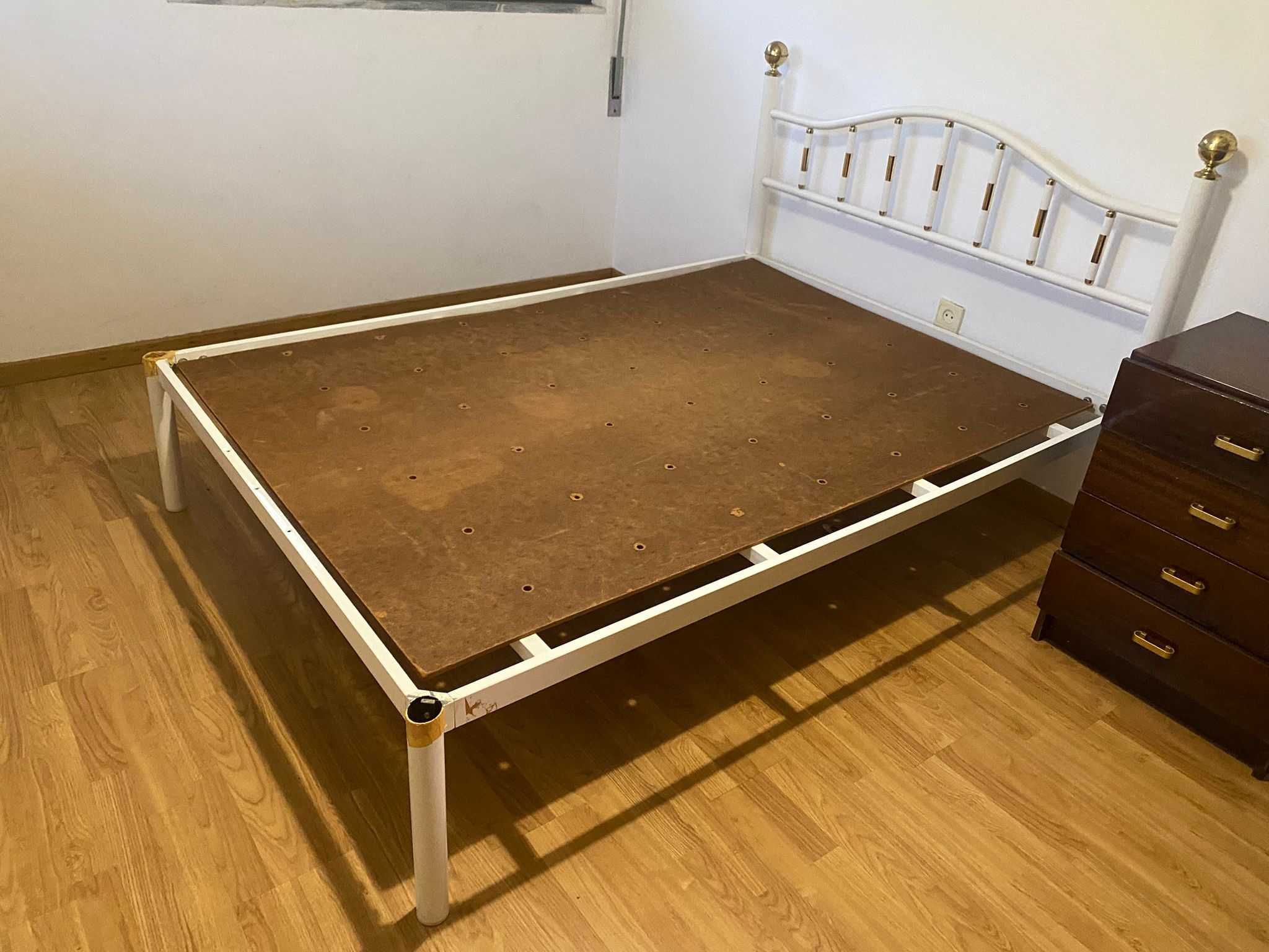 Cama ferro branco