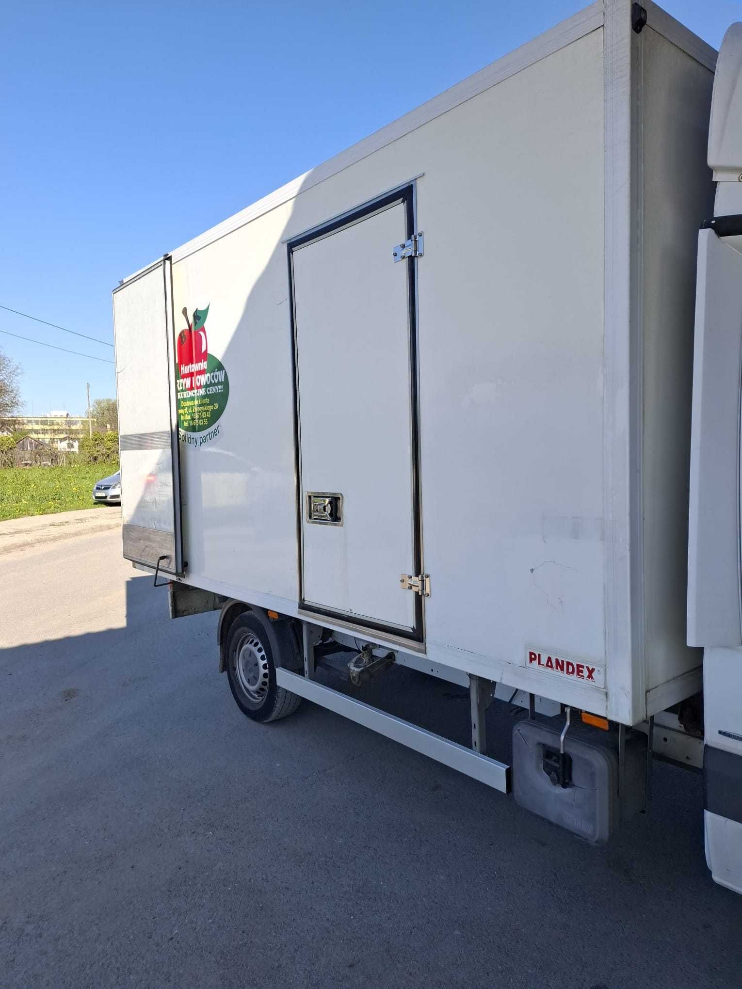 Sprzedam samochód ciężarowy Mercedes sprinter izoterma