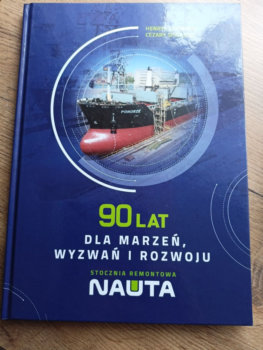 Książki 3 szt, twarda oprawa.