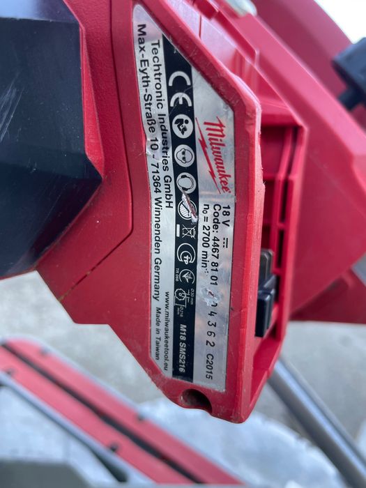 Milwaukee M18 SMS216/пила торцювальна акумуляторна мілвоке 18в