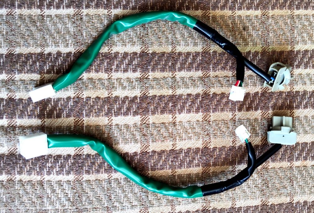 Продаётся комплект подключения задних фонарей на Lexus ES 2013-2015