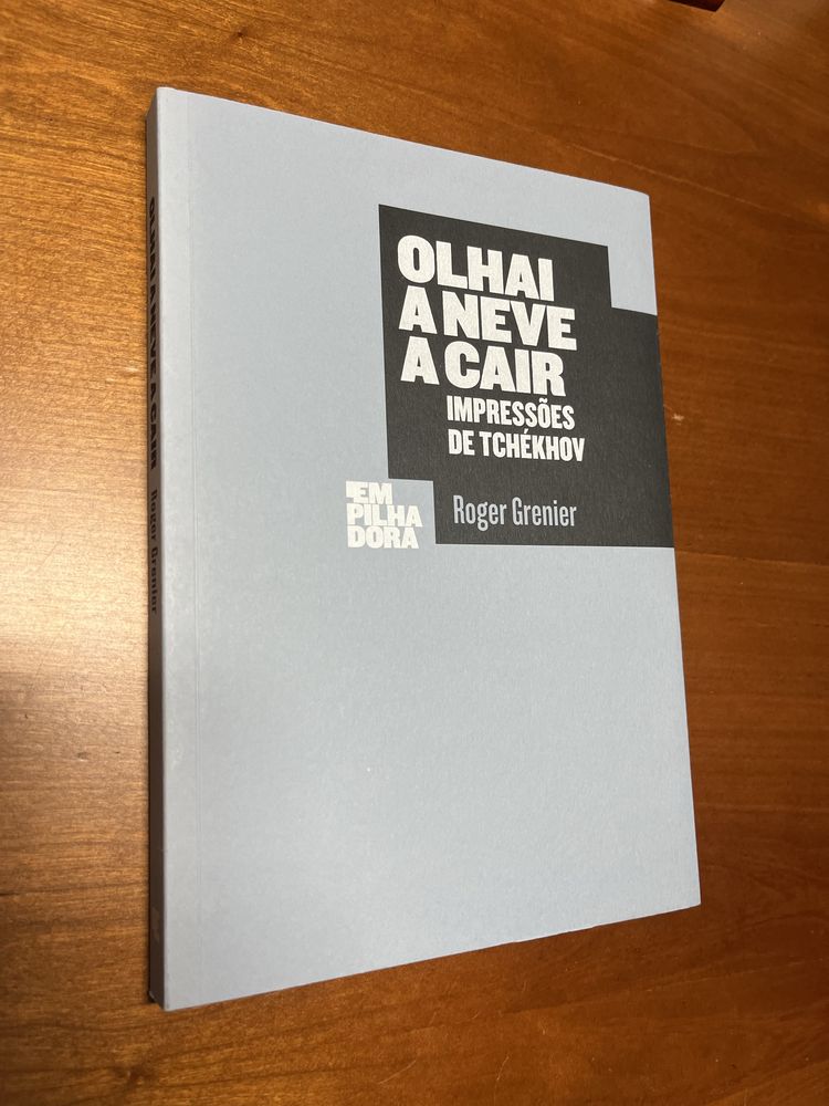 Livro “Olhai a neve a cair”