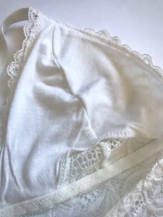 Бретелес/Бра. Біло/ Молочний. Мереживо. XS/S розмір. 75А