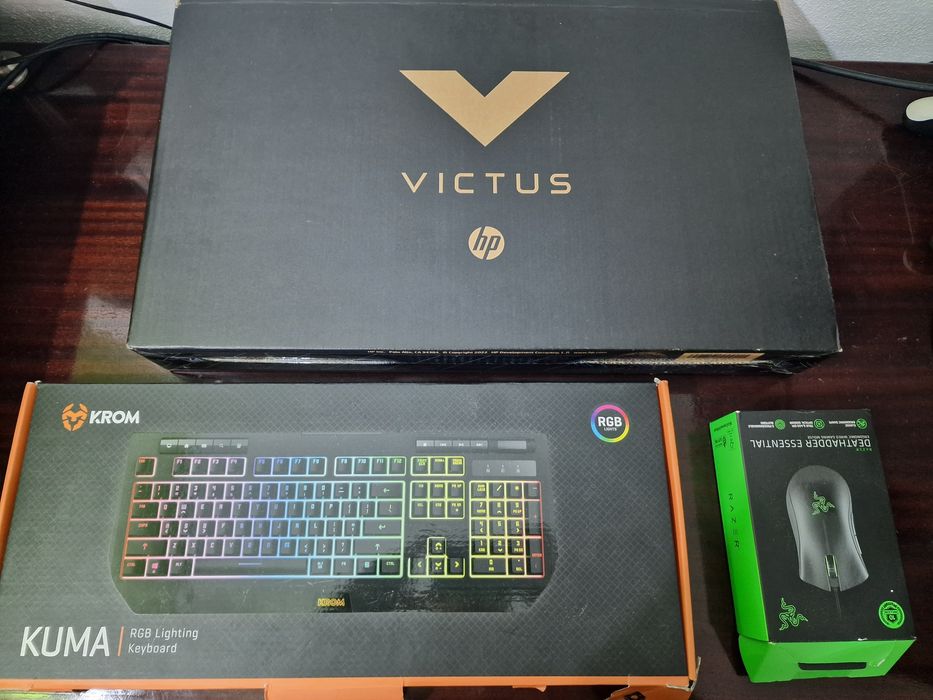 Portátil Gaming HP Victus 15-fb0021np