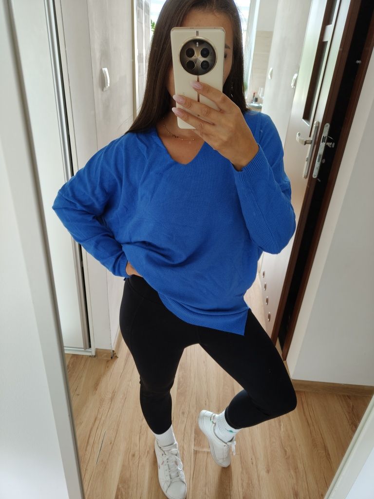 Chabrowy sweter uni uniwersalny błękit oversize