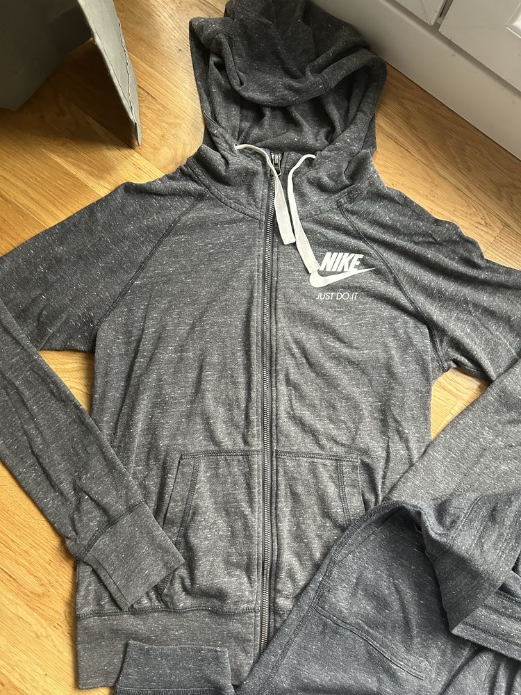 Dres damski komplet Nike