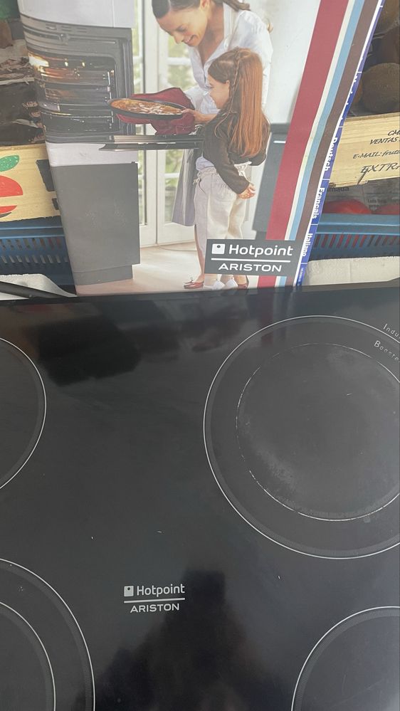 Placa de Indução Hotpoint Ariston – Para Peças ou Reparação