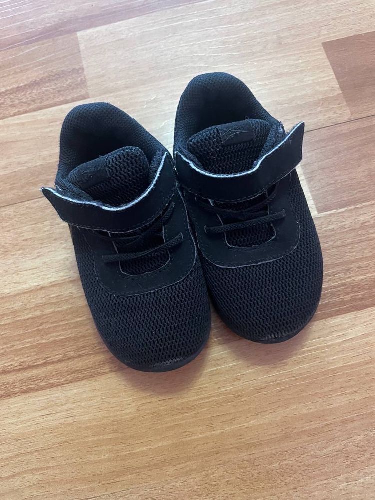 Кросівки Nike 25