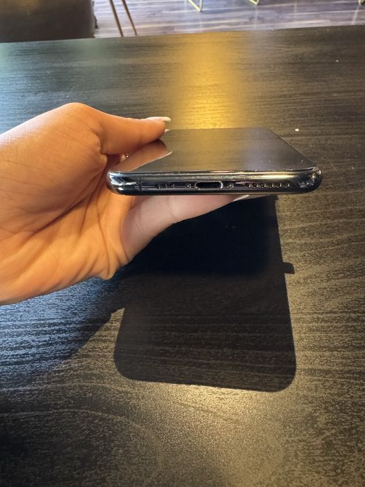 iPhone XS 	•	Capacidade: 256GB