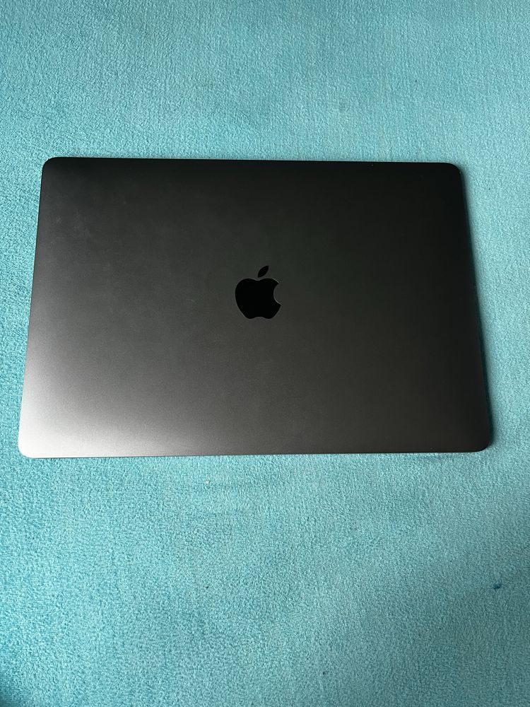 Macbook air m1 8/256 gb paragon space grey