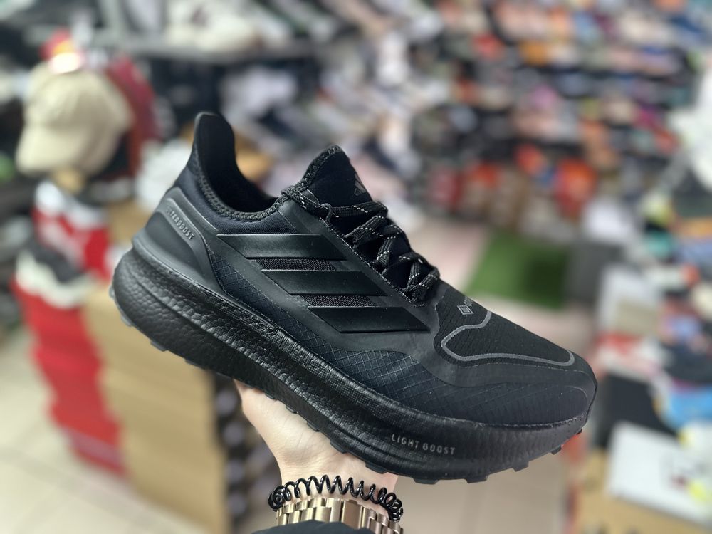 Кросівки Adidas Ultra boost light 2.0 Gore - Tex ( РОЗМІР 43,46 )