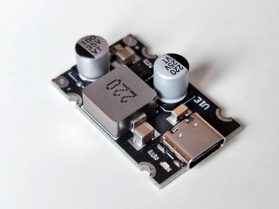 Ładowarka moduł szybkiego ładowania step-down PD 65W 8V-30V