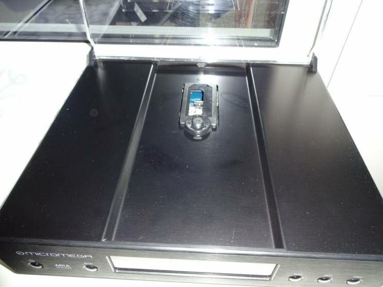 Продам проигрыватель компакт-дисков Micromega Aria