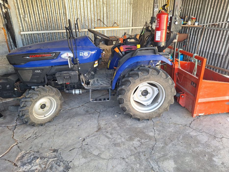 Tractor Semi-novo+garantia e alfaias