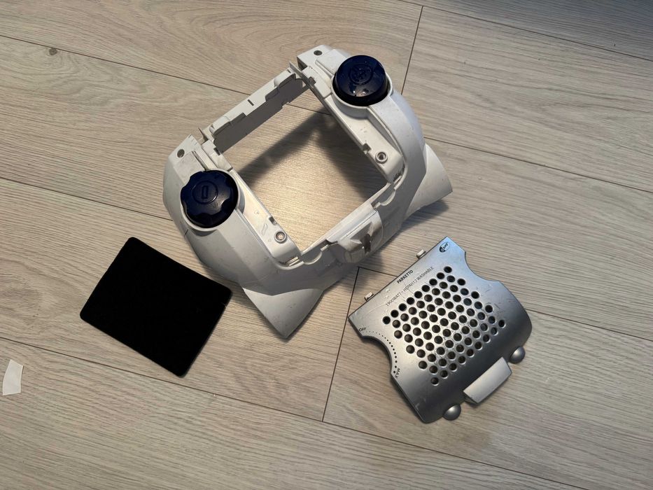 Obudowa górna i klapka filtra odkurzacza Electrolux airmax 1900W