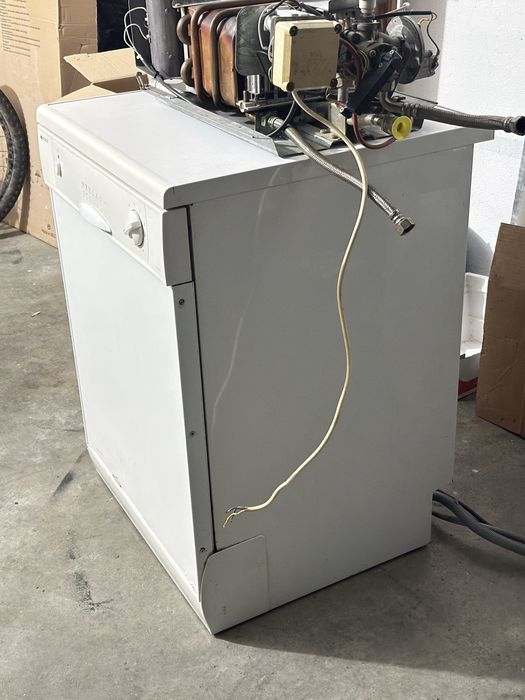 Máquina louça indesit