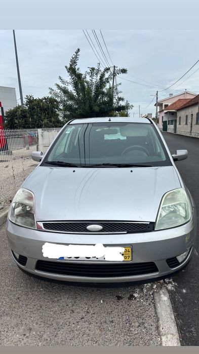 Carro super conservado 1.4 tdci