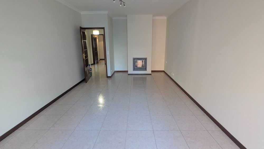 Apartamento T3 remodelado e pronto a habitar!